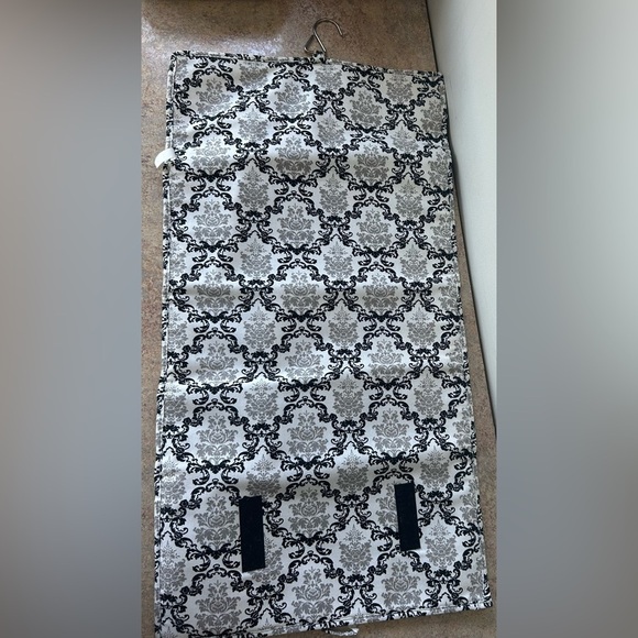 Laura Ashley large toiletry hanging travel pack in black and white design - Picture 4 of 8